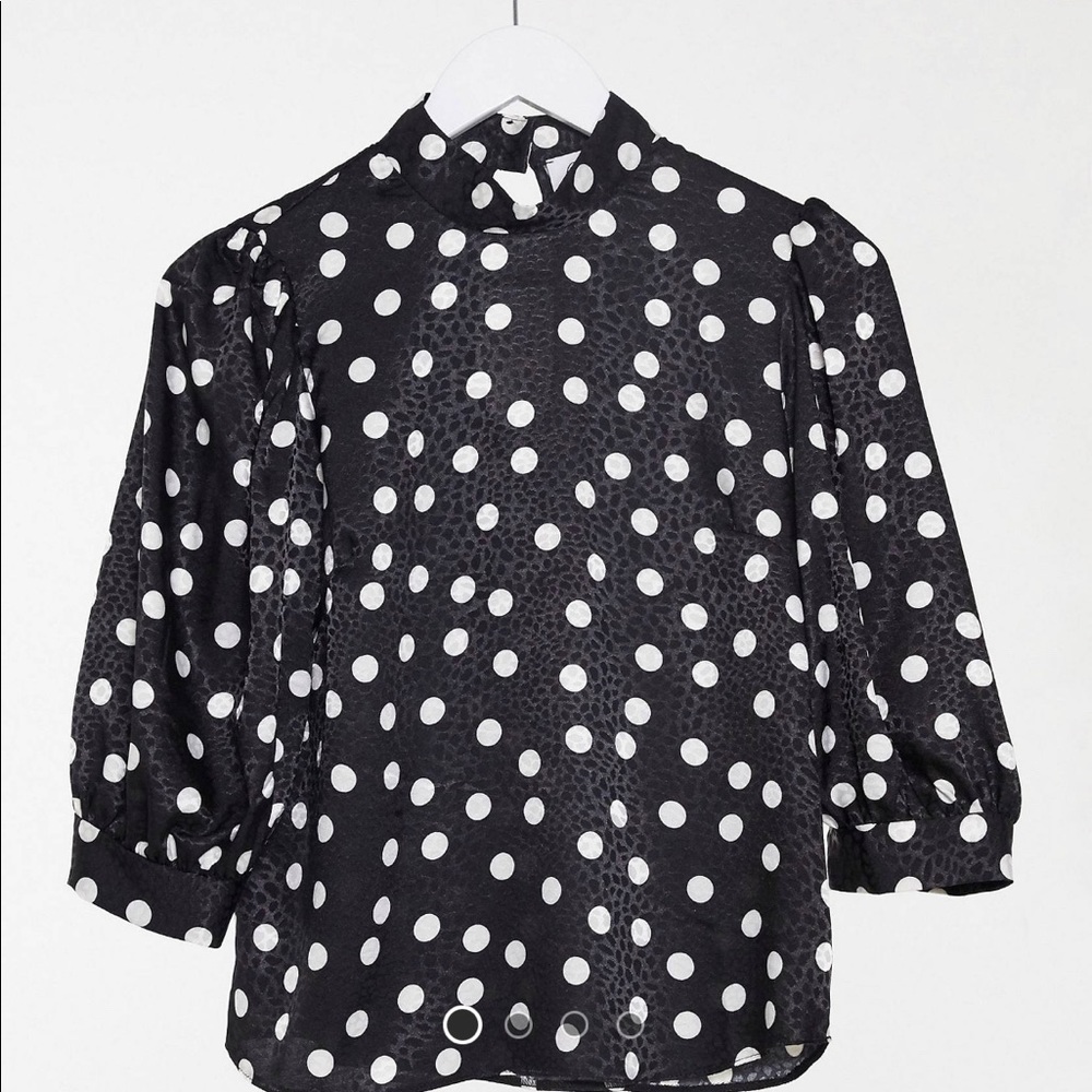 Black snd White polka dot blouse